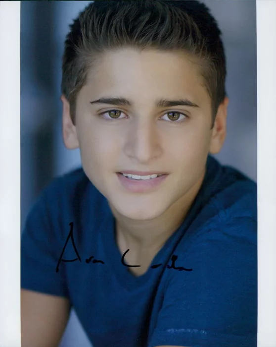 Aaron Landon autograph