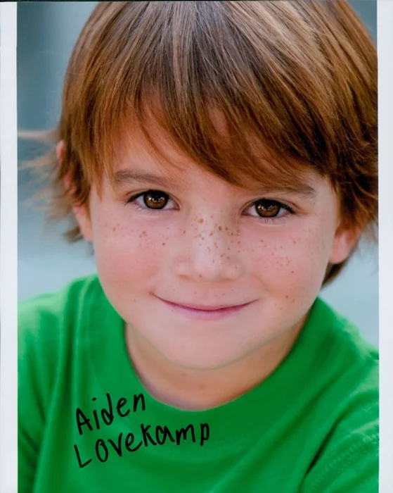 Aiden Lovekamp autograph