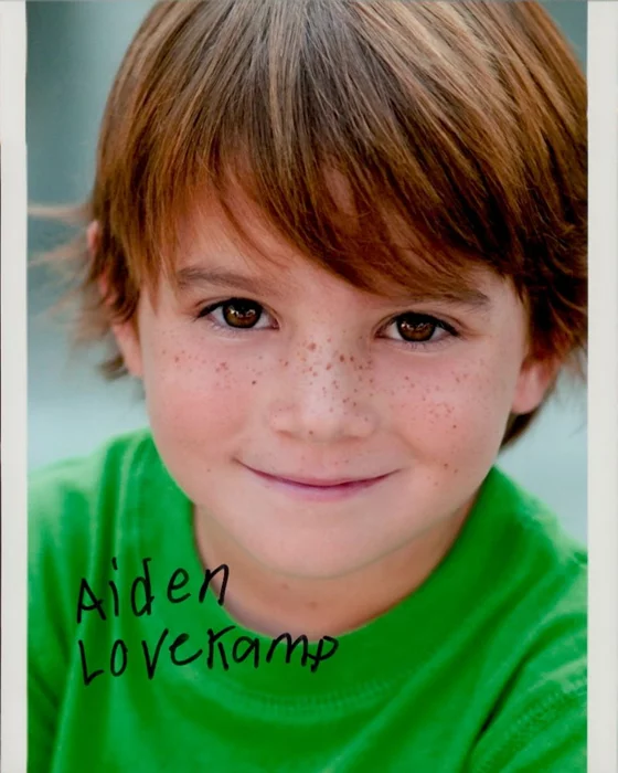 Aiden Lovekamp autograph