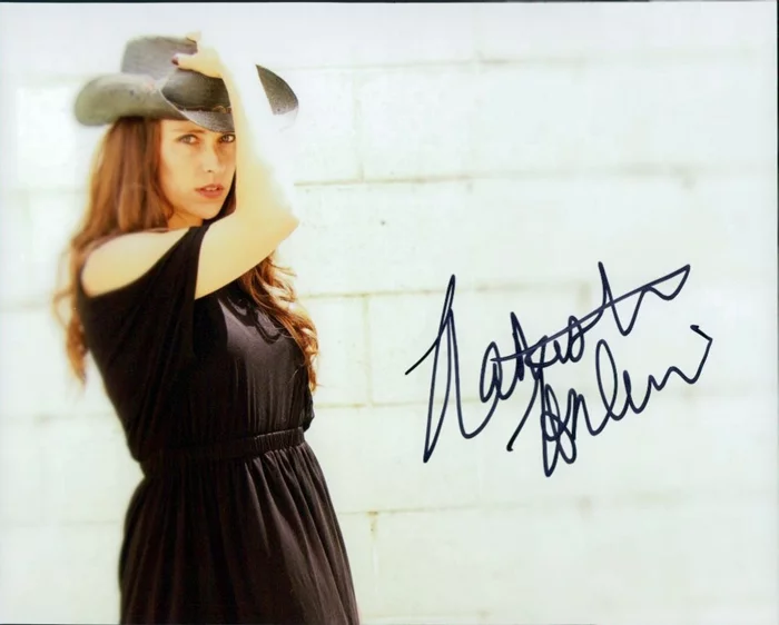 Natasha Helevi autograph