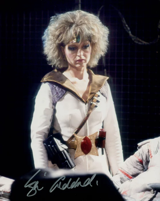 Liza Goddard autograph