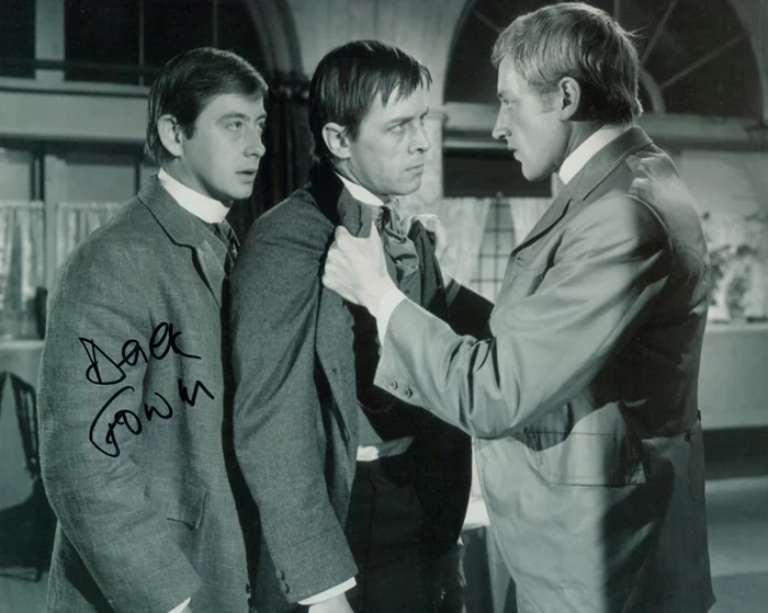 Derek Fowlds autograph