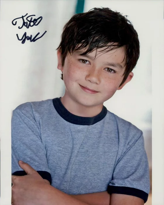 Tate Yap autograph