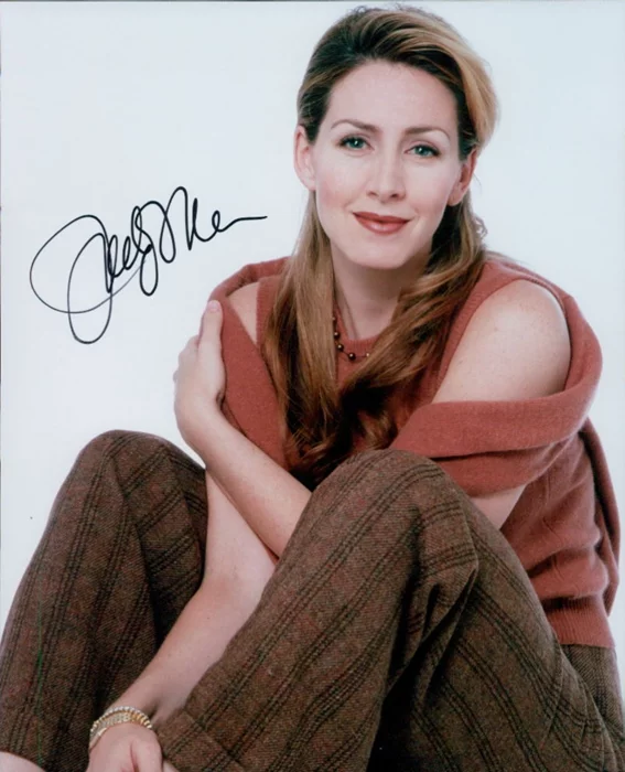 Joely Fisher autograph