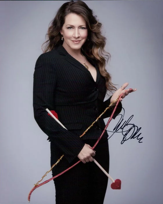 Joely Fisher autograph