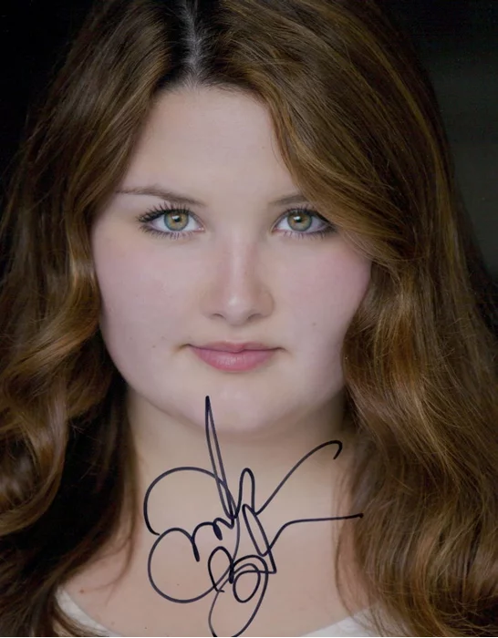 Isabella Amara autograph