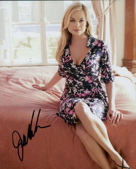 Jessica Collins autograph