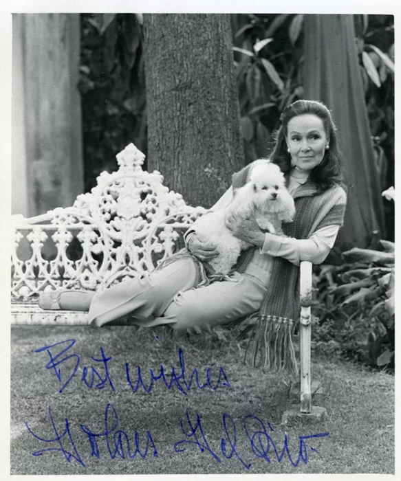 Dolores Del Rio autograph