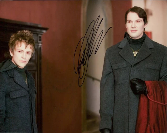 Daniel Cudmore autograph