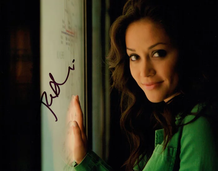 Fernanda Andrade autograph