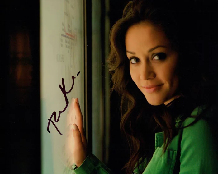 Fernanda Andrade autograph