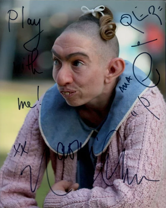 Naomi Grossman autograph
