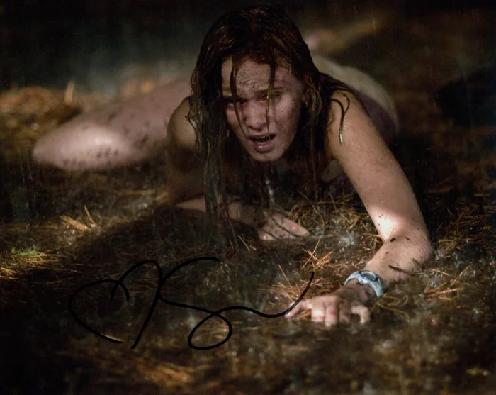Sara Paxton autograph