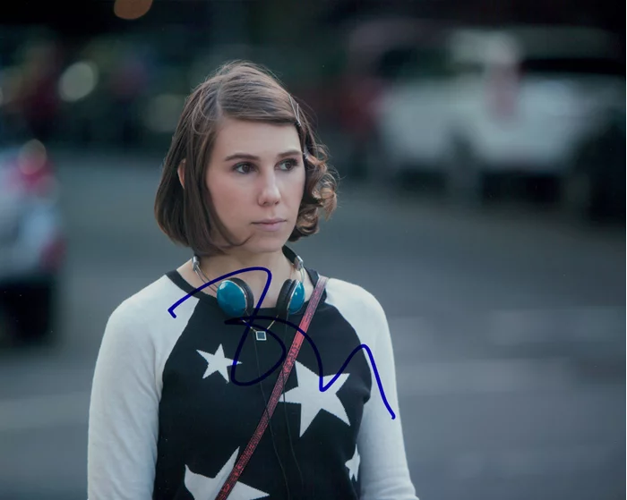 Zosia Mamet autograph