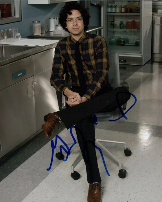 Geoffrey Arend autograph