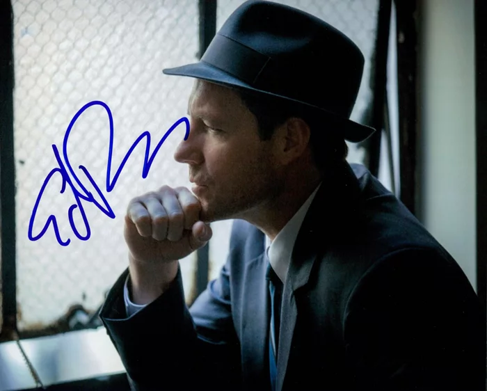 Edward Burns autograph