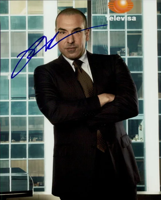 Rick Hoffman autograph