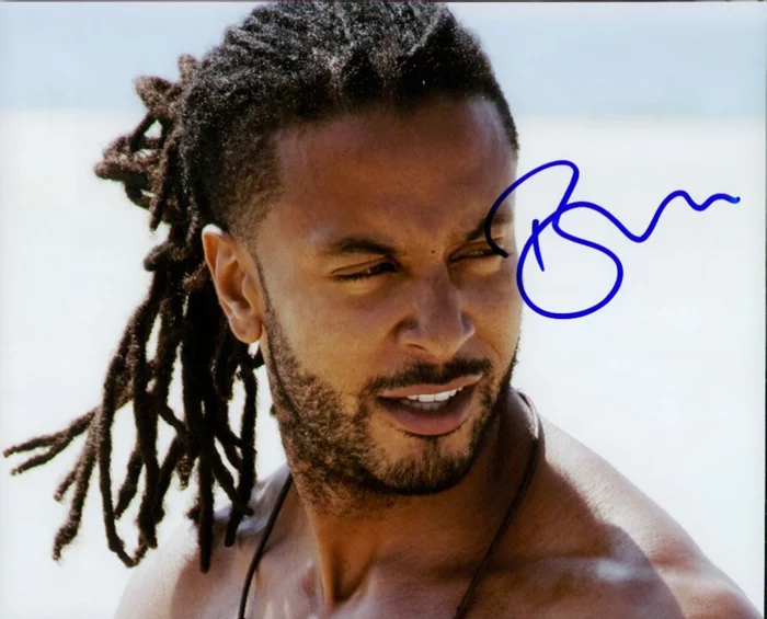 Brandon Jay McLaren autograph