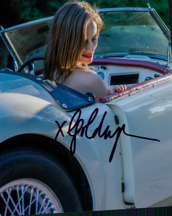 Liz Goldwyn autograph