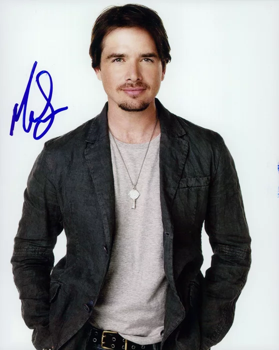 Matthew Settle autograph