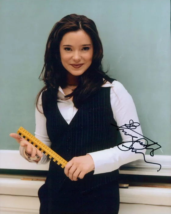 Marguerite Moreau autograph