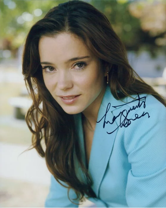 Marguerite Moreau autograph