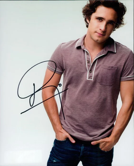 Diego Boneta autograph