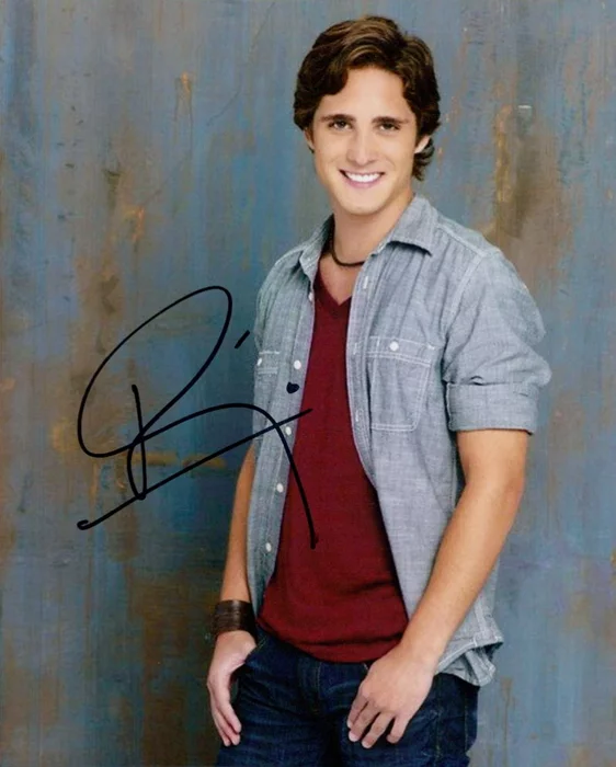 Diego Boneta autograph