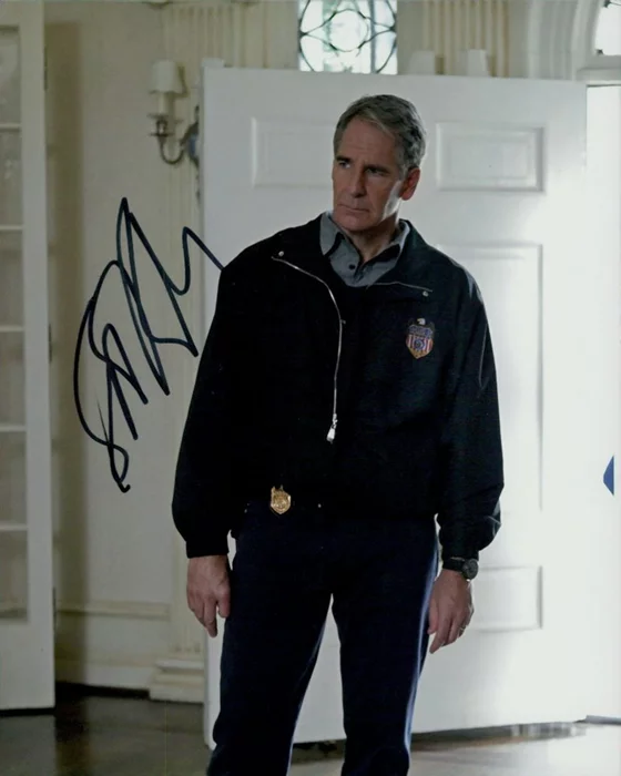 Scott Bakula autograph