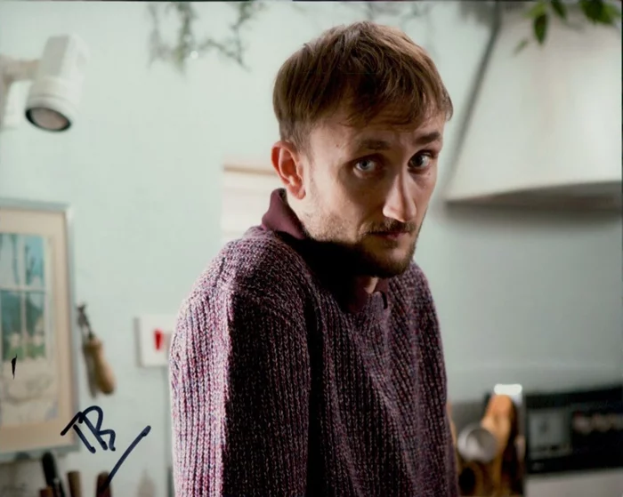 Tom Brooke autograph