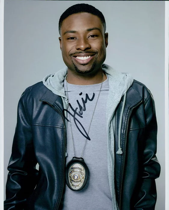 Justin Hires autograph