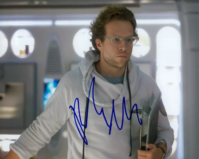 Rafe Spall autograph