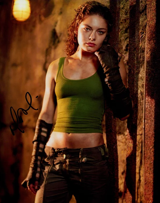 Alexa Davalos autograph