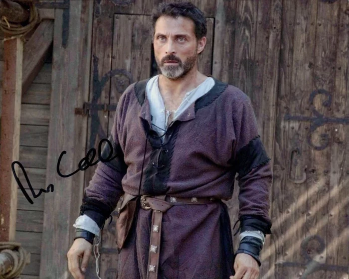 Rufus Sewell autograph