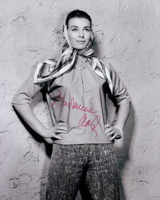 Marianne Koch autograph