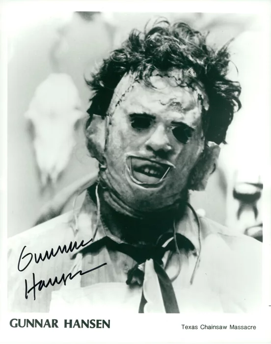Gunnar Hansen autograph