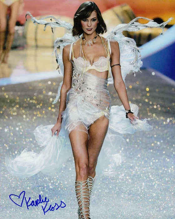 Karlie Kloss autograph