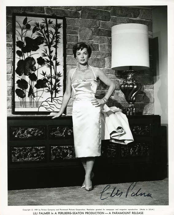 Lilli Palmer autograph