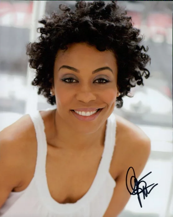 Karen Pittman autograph