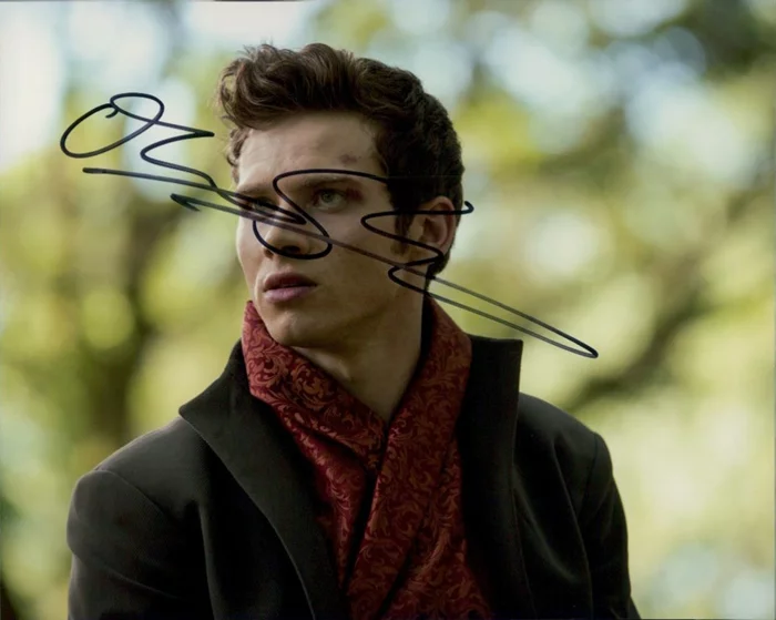 Oliver Stark autograph