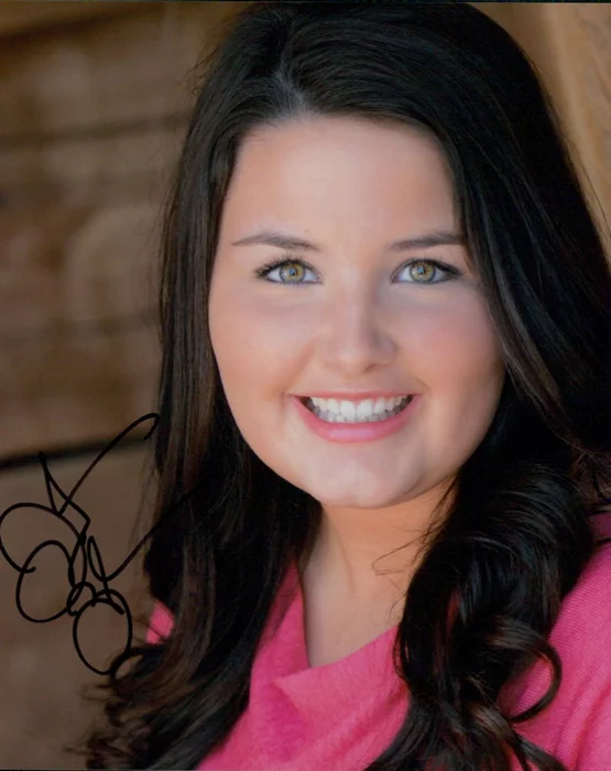 Isabella Amara autograph