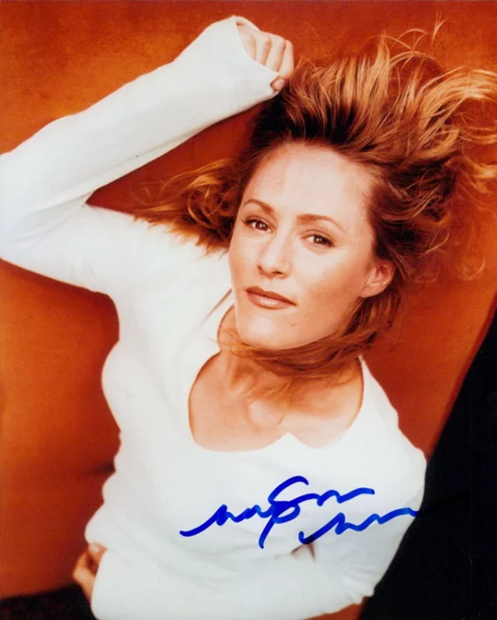 Mary Stuart Masterson autograph