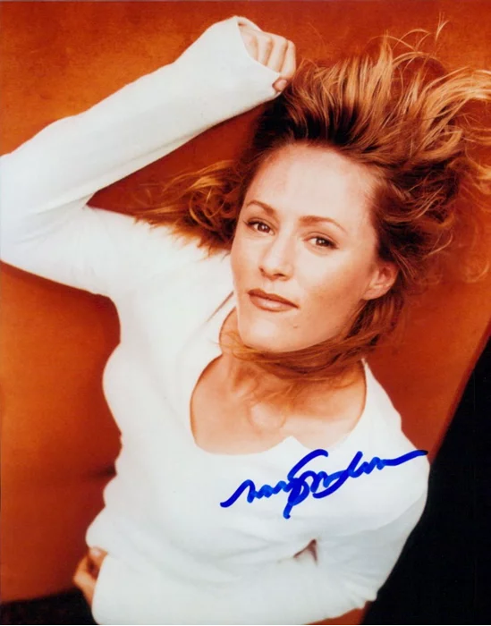 Mary Stuart Masterson autograph