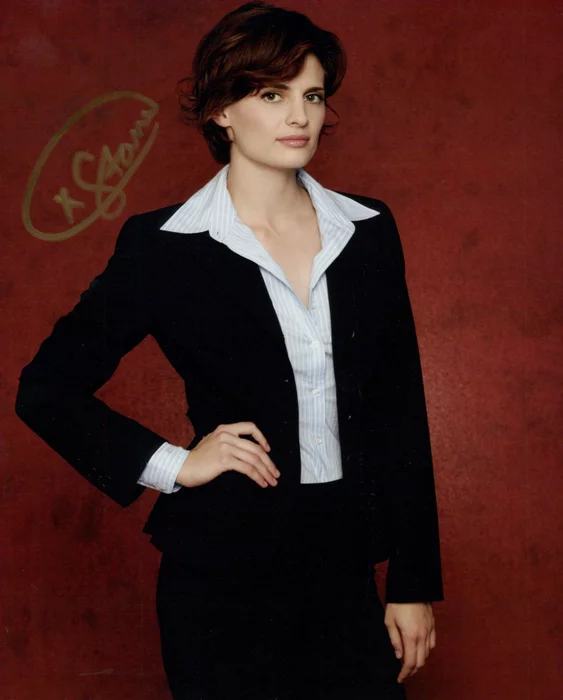 Stana Katic autograph