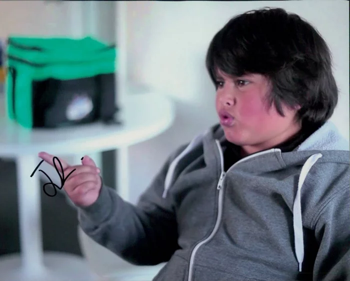 Julian Dennison autograph