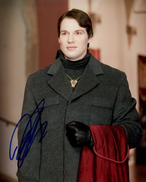 Daniel Cudmore autograph