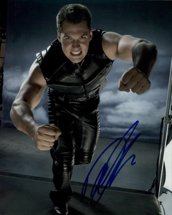 Daniel Cudmore autograph