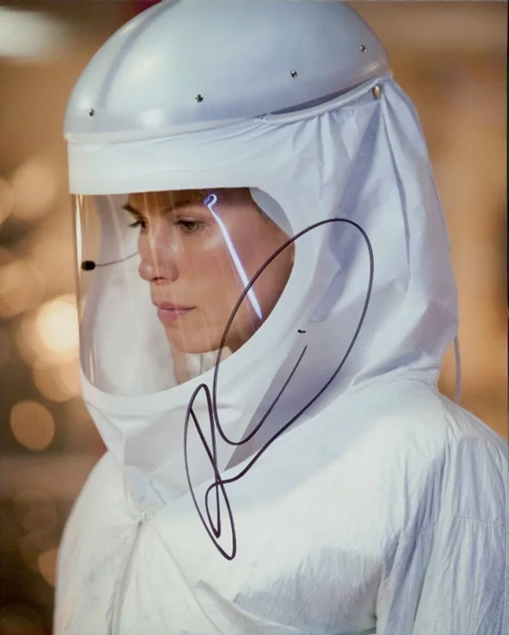 Rhona Mitra autograph