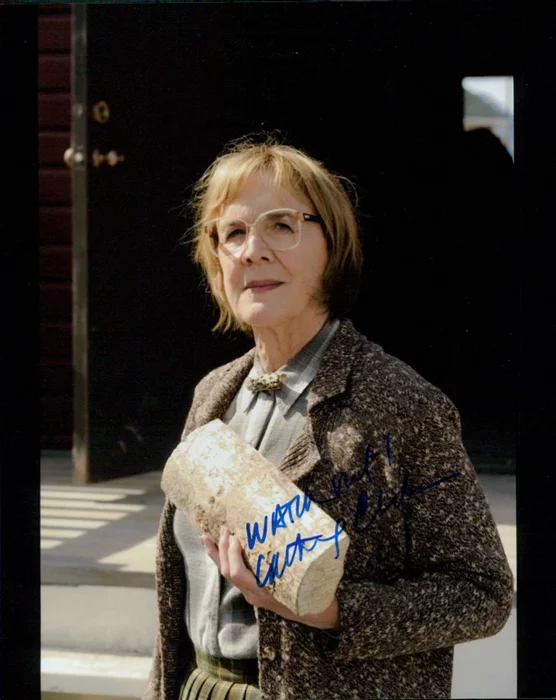 Catherine Coulson autograph