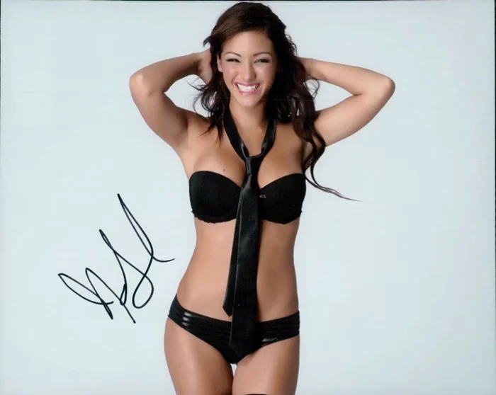 Melanie Iglesias autograph